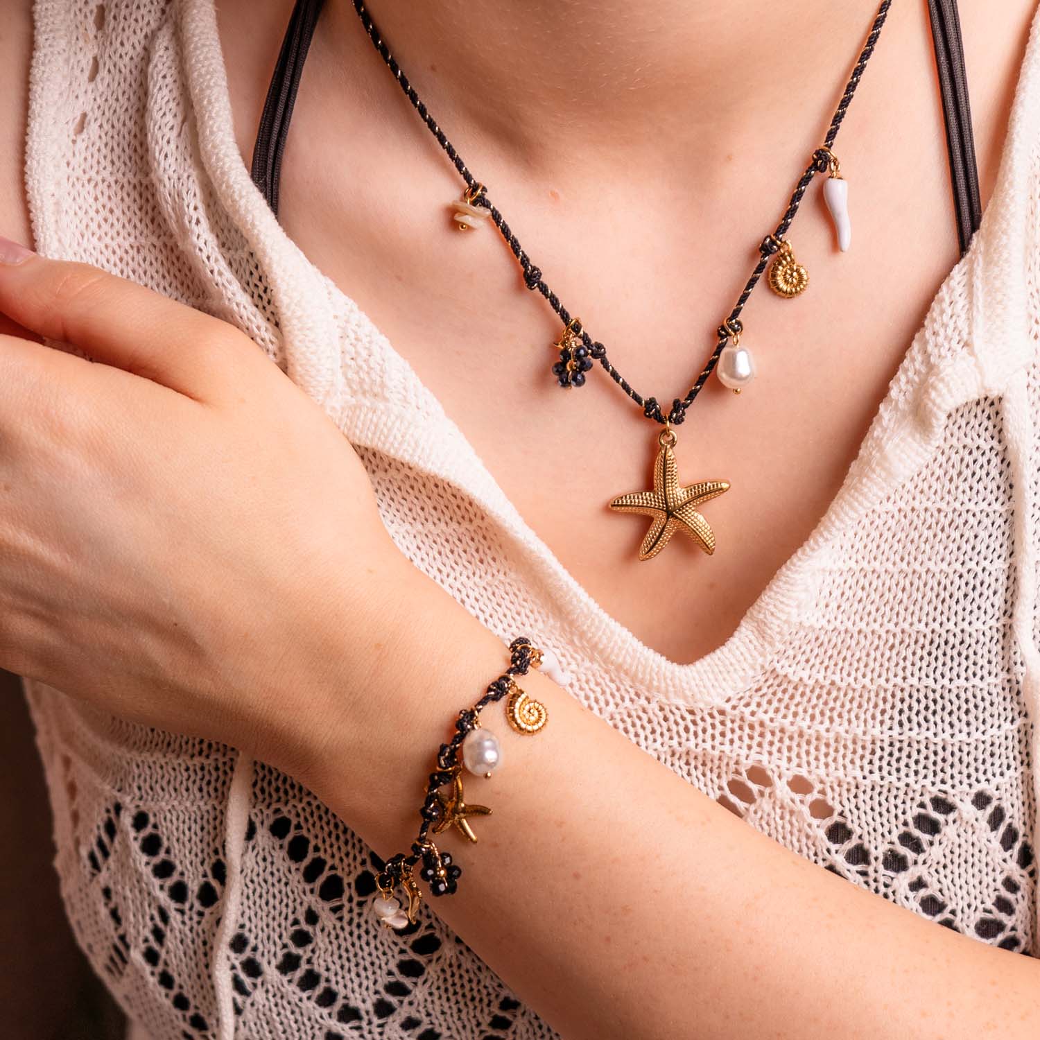 BRACELET HANDMADE STARFISH MULTICHARM BLACK 14K GOLD PLATED