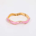 BANGLE HINGED ENAMEL WAVE DETAIL PINK