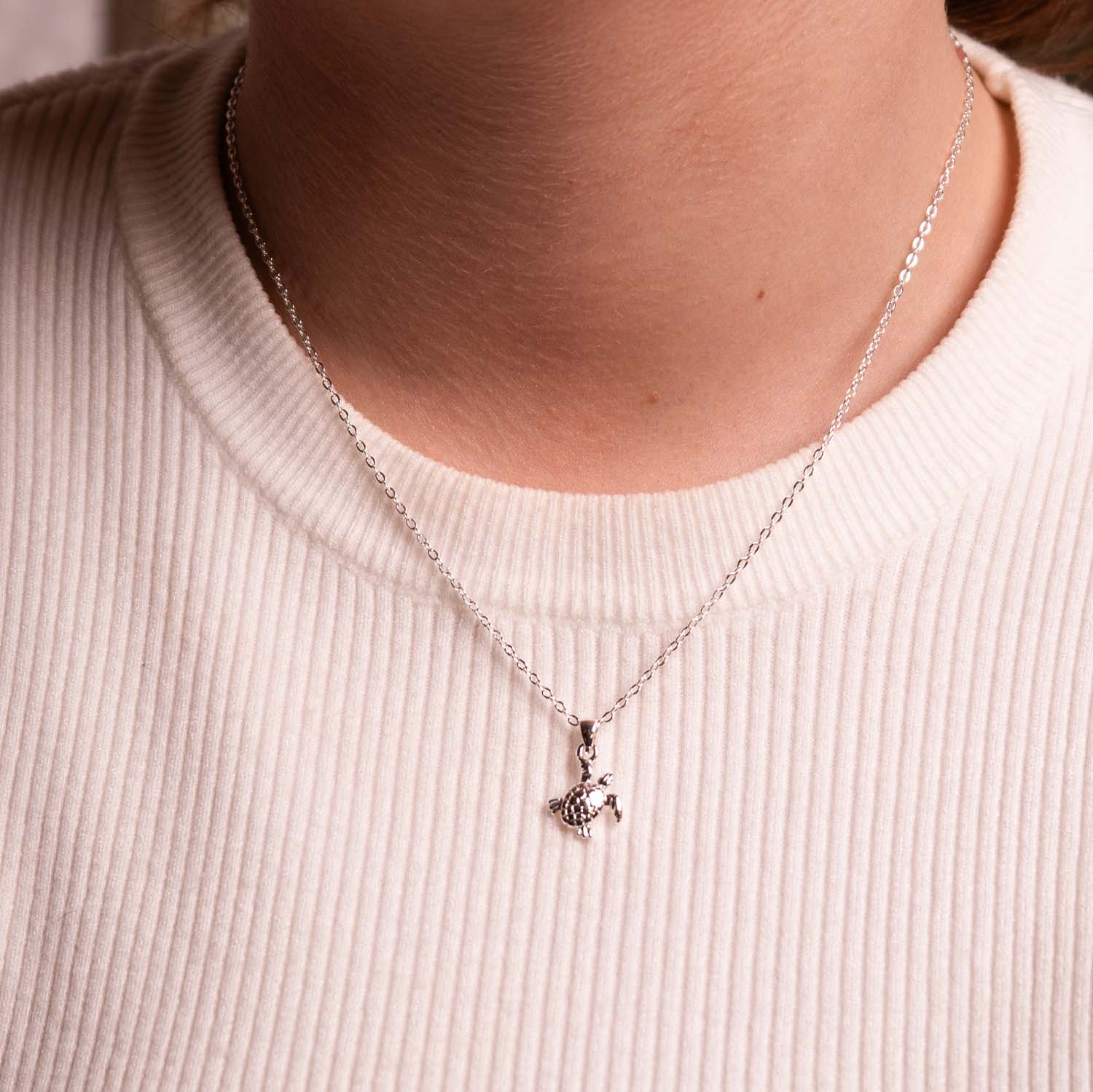 NECKLACE TURTLEPENDANT SILVER PLATED
