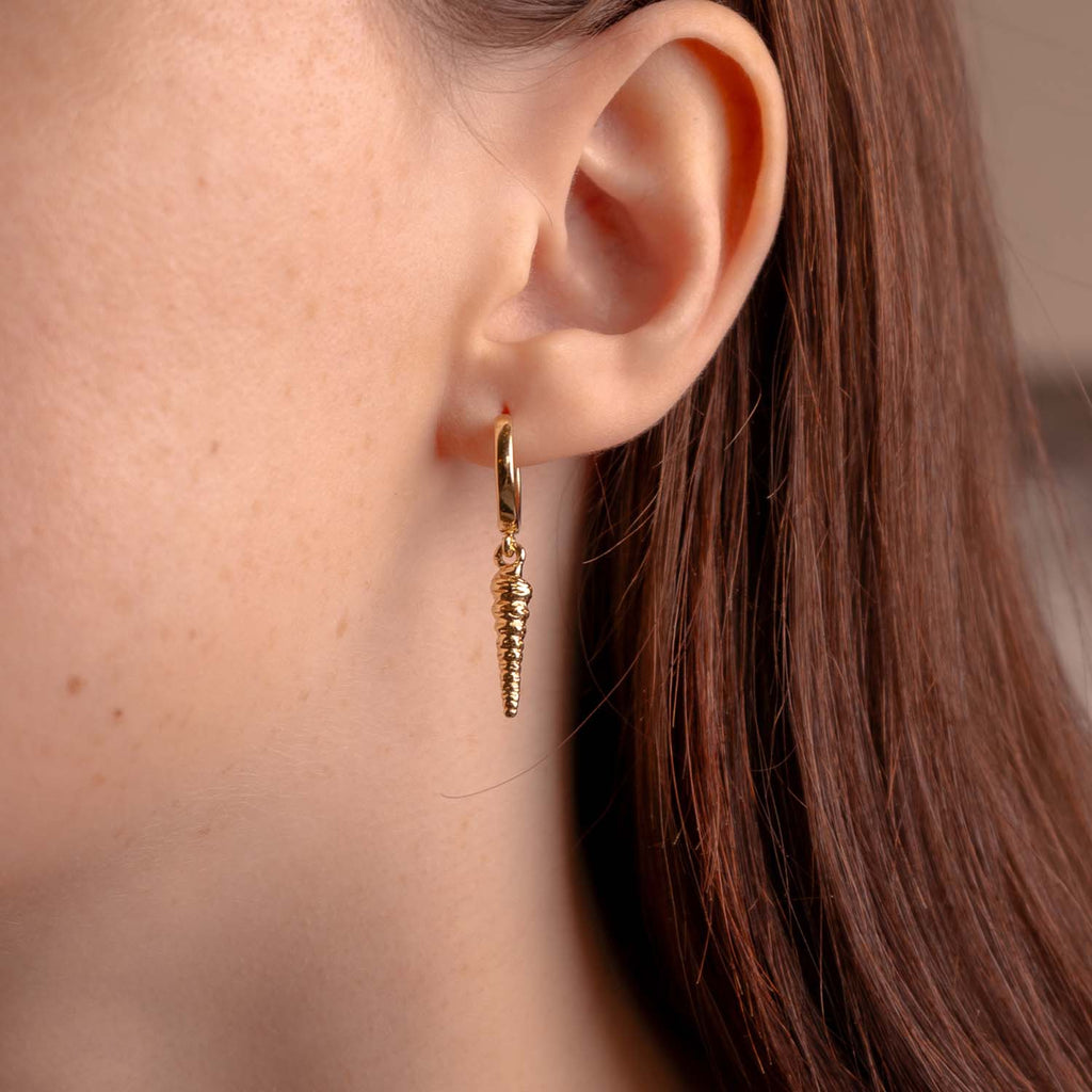 HOOP EARRING SEASHELL CHARM 14K GOLD PLATED