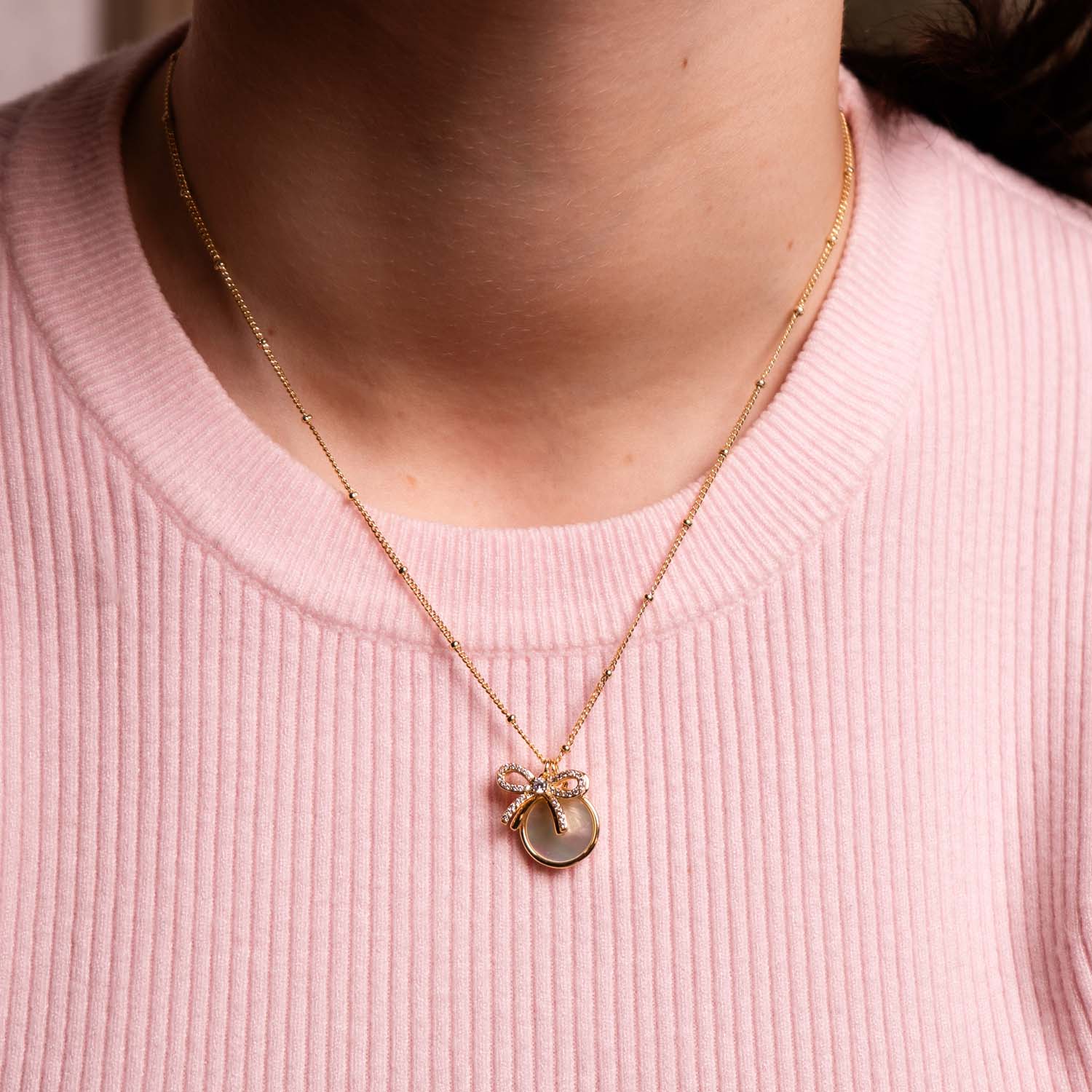 NECKLACE DOUBLE CHARM MOTHER OF PEARL + BOW 14K GOLD PLATED