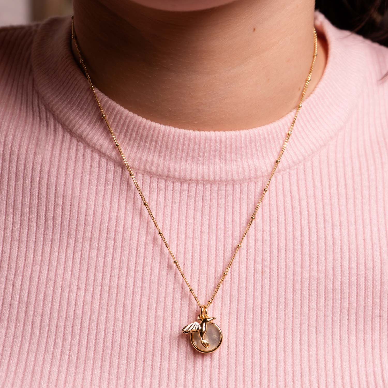 NECKLACE DOUBLE CHARM MOTHER OF PEARL + HUMMINGBIRD 14K GOLD PLATED
