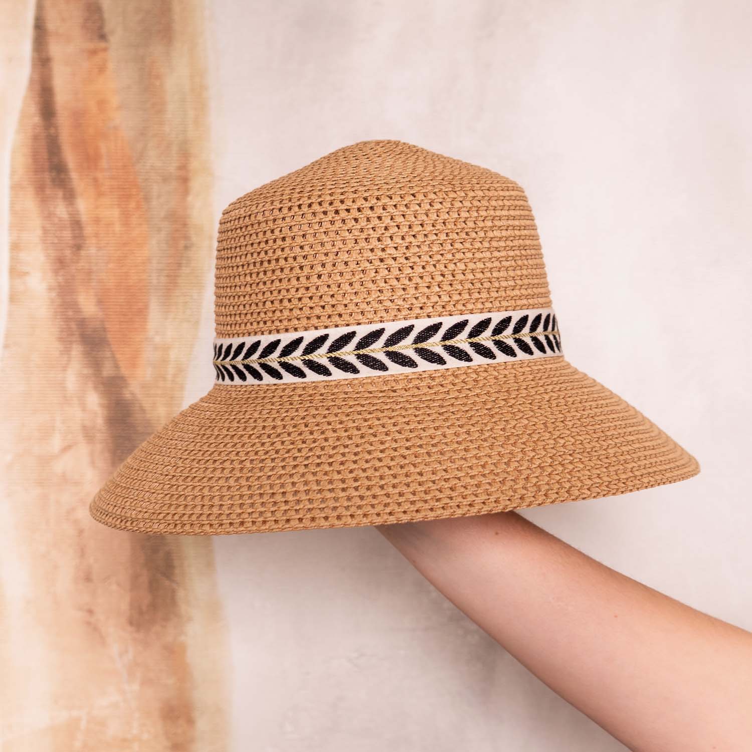 BUCKET STYLE DEEP BRIM SUMMER HAT ADJUSTABLE BLACK